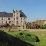Gite De La Ferme De La Cour Tatil Evi Crasville (Manche)