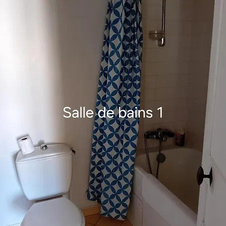 De La Ferme De La Cour Dom wakacyjny